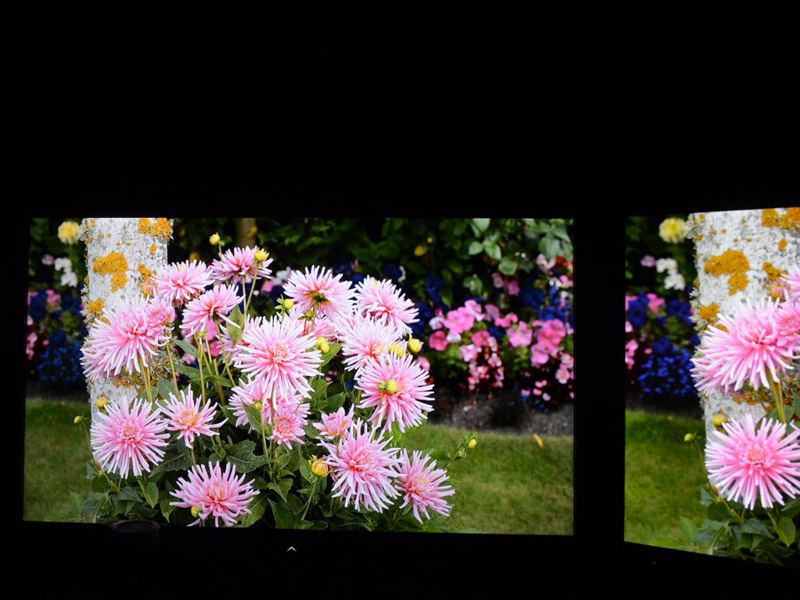 풀 HD LCD 패널에 의한 표시