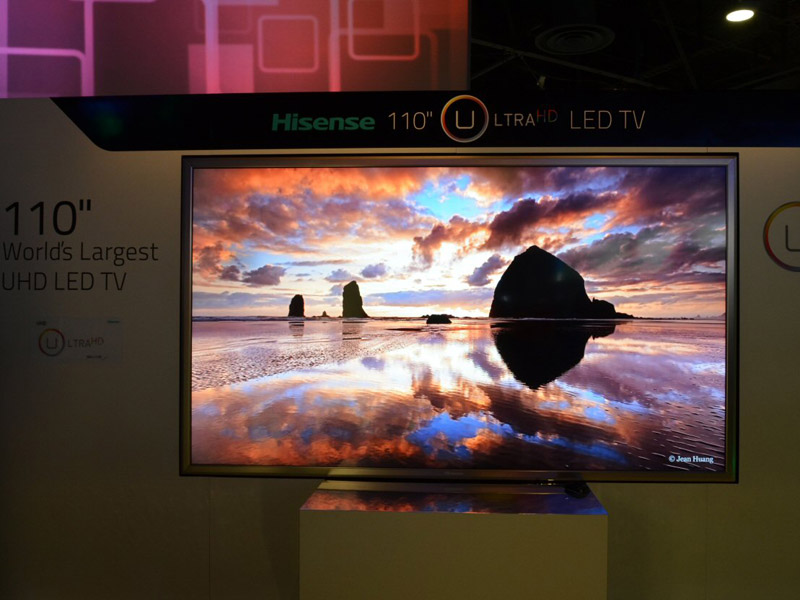 중국 가전 업체 Hisense는 LG 패널 기반의 84 형 4K TV와 삼성 패널 기반의 110 형 4K TV를 전시했다.  덧붙여서 관계자에 따르면, 동일한 모델도 물가의 차이로 중국 내 가격은 북미에서의 가격의 절반 정도라고한다.  덧붙여서 배운 사진 84 형 모델은 중국에서 1 인치 1 만엔 상당했다
