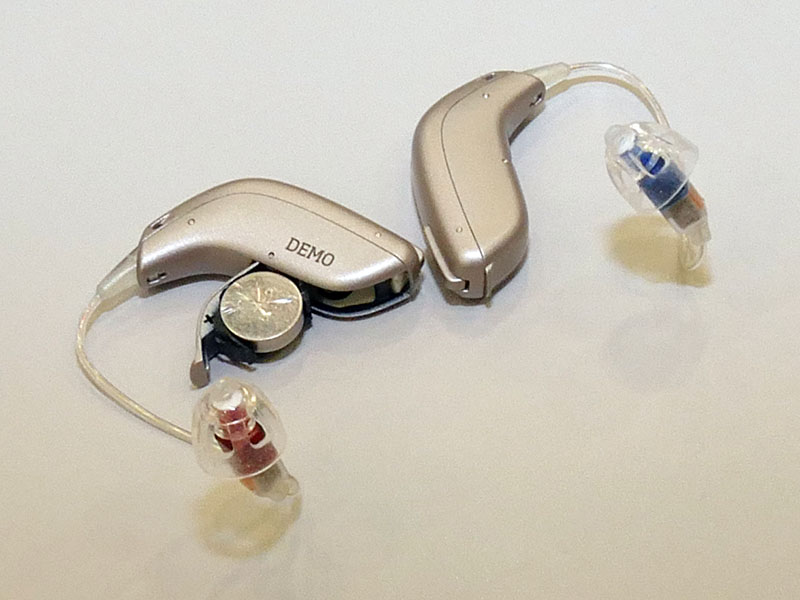 360度の音が自然に聞こえる補聴器「Opn」。iPhone連携で通話/音楽再生