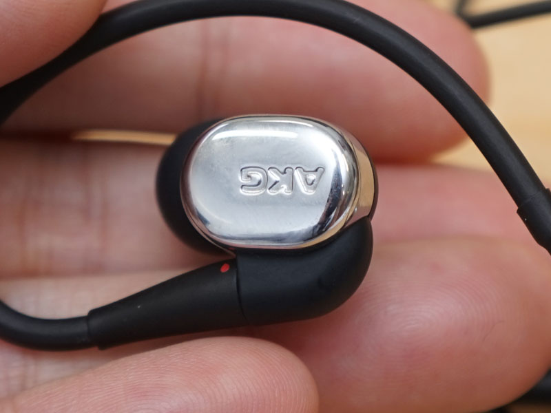 AKG、初のハイレゾ&ケーブル交換対応で音のカスタマイズも可能な