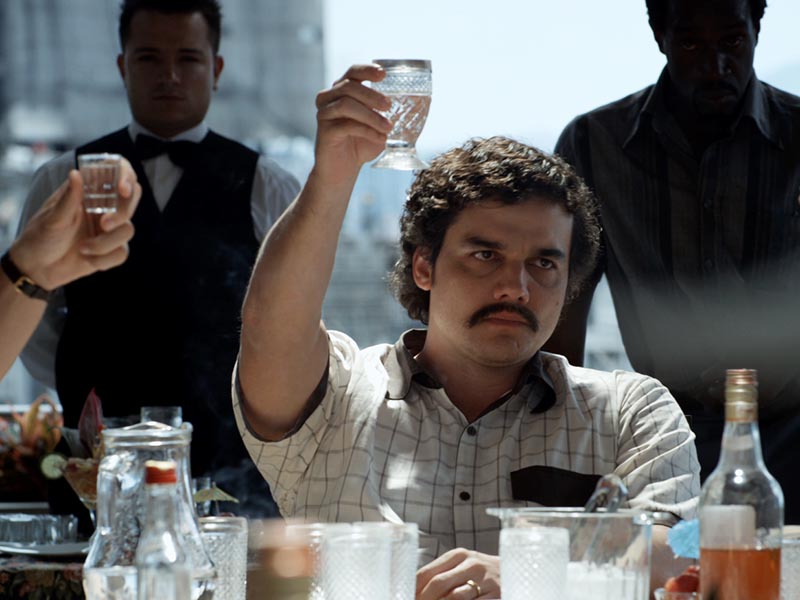 Netflix独占配信ドラマが初DVD化。実際の麻薬戦争を描く衝撃作「NARCOS