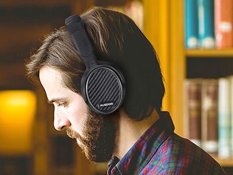 BluetoothとNC対応で16,900円のヘッドフォン「ANC7」。AUSDOM製 - AV Watch