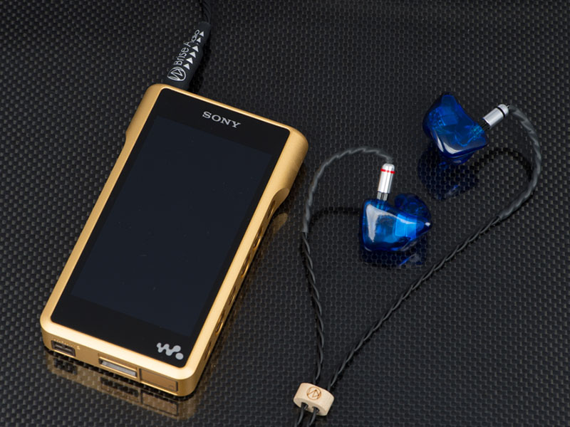 Brise Audio UPG001Rh+ 4極4.4mm MMCX 02.jpg
