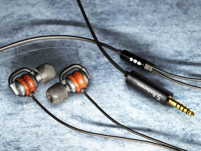 音茶楽、「究極の接続性能」目指し4.4mm 5極バランス採用の「Flat4-欅