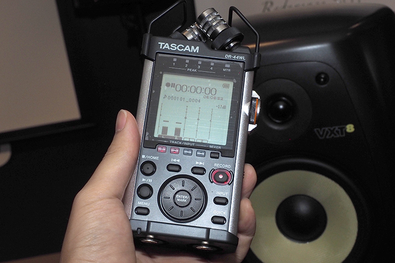 TASCAMのリニアPCMレコーダ多言語化が完了、Wi-Fi対応「DR-22WL/44WL