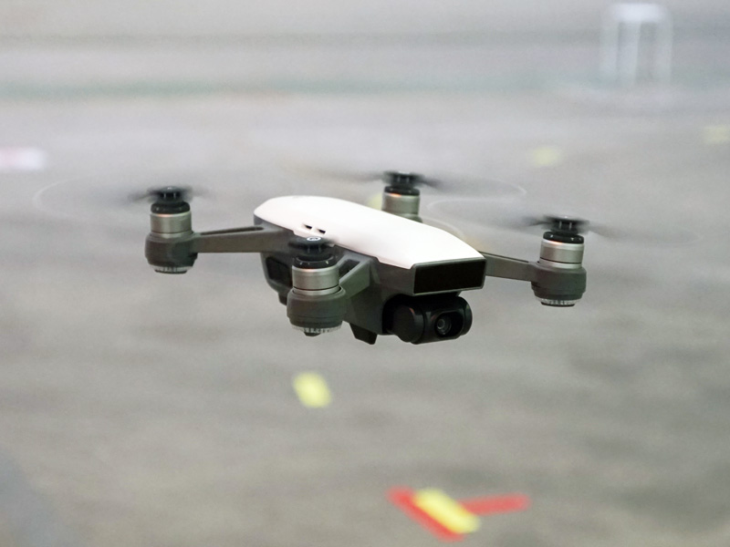 DJI  Spark　空撮ドローン　即決購入オマケ有り　どろーん