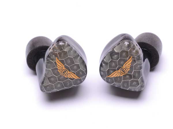 EMPIRE EARSの新カスタムイヤフォン「SAVAGE6 Limited」。e☆イヤホン