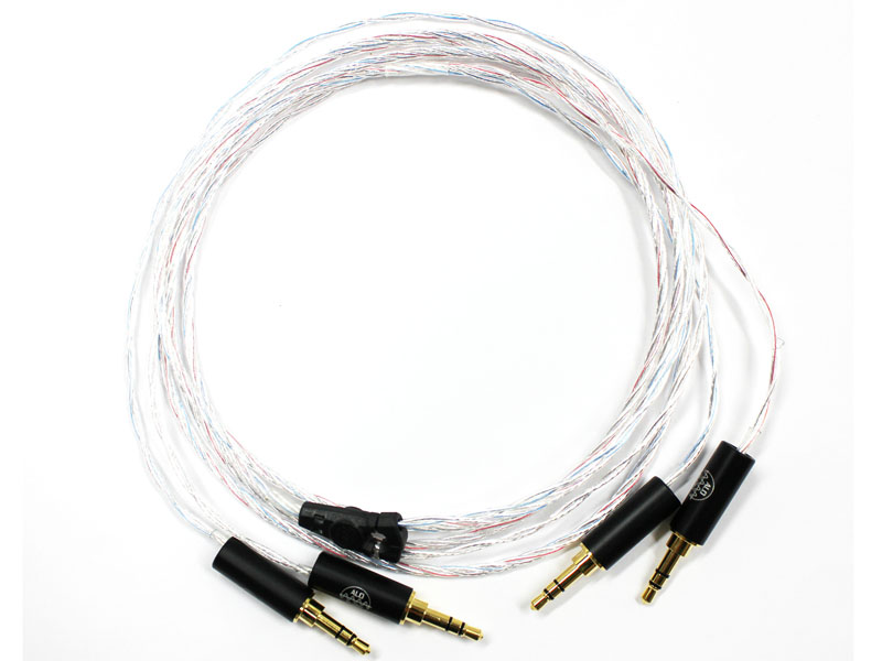 ALO、ソニーの「MDR-Z7」と「PHA-3」をバランス接続するケーブル ALO、ソニーの「MDR-Z7」と「PHA-3」をバランス接続するケーブル
