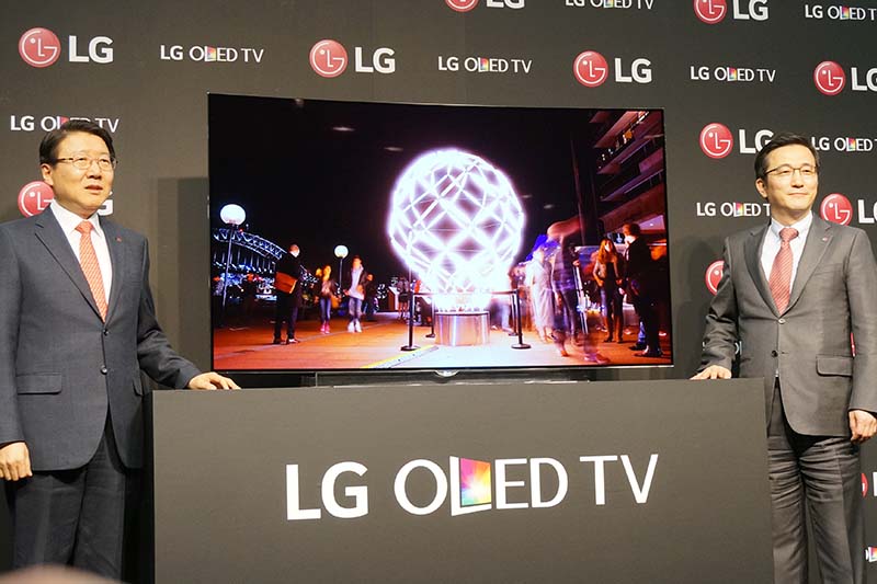 LG、4K有機ELテレビを日本発売。55型は約63万円 - AV Watch