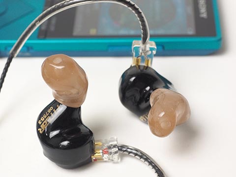 レビュー】手持ちのイヤフォンで安価にカスタム気分。Westone