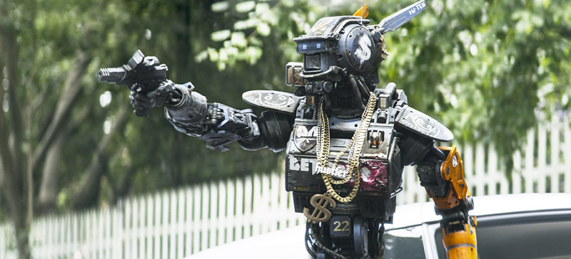 ギャングにさらわれたAI搭載ロボット、映画「チャッピー」9月Blu-ray化 - AV Watch