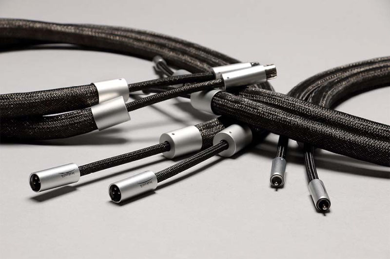 ユキム、導体を中空螺旋配置した独inakustik製オーディオケーブル - AV