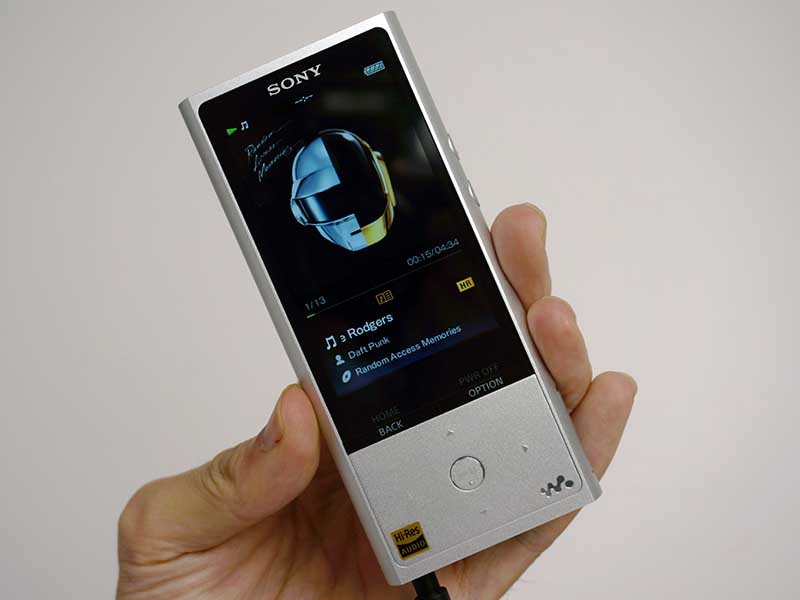 SONY WALKMAN ZX100