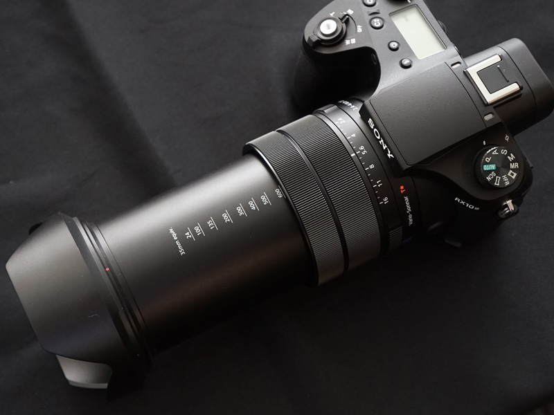 ソニー、600mm超望遠レンズ搭載1インチデジカメ「RX10 III」。4K動画 