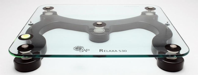 磁力でフローティングさせたイタリア製オーディオボード「RELAXA 530」 - AV Watch