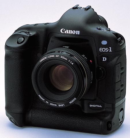 キヤノン、EOS-1vベースの415万画素一眼レフデジタルカメラ