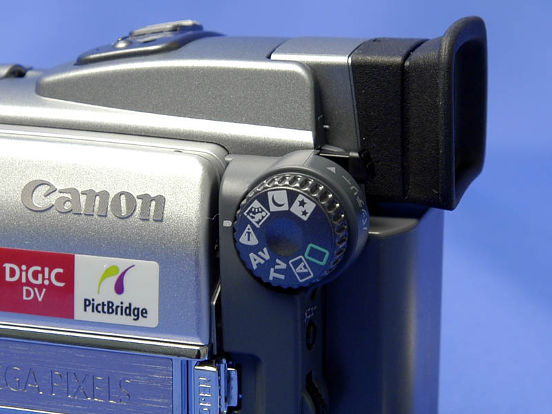 キヤノン、原色フィルター220万画素CCD搭載DVカメラ