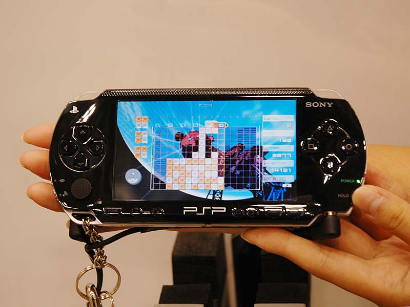 ついに発売された「PSP」のAV機能と性能を検証