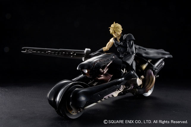 スクウェア・エニックス、「FF VII アドベントチルドレン」を発売