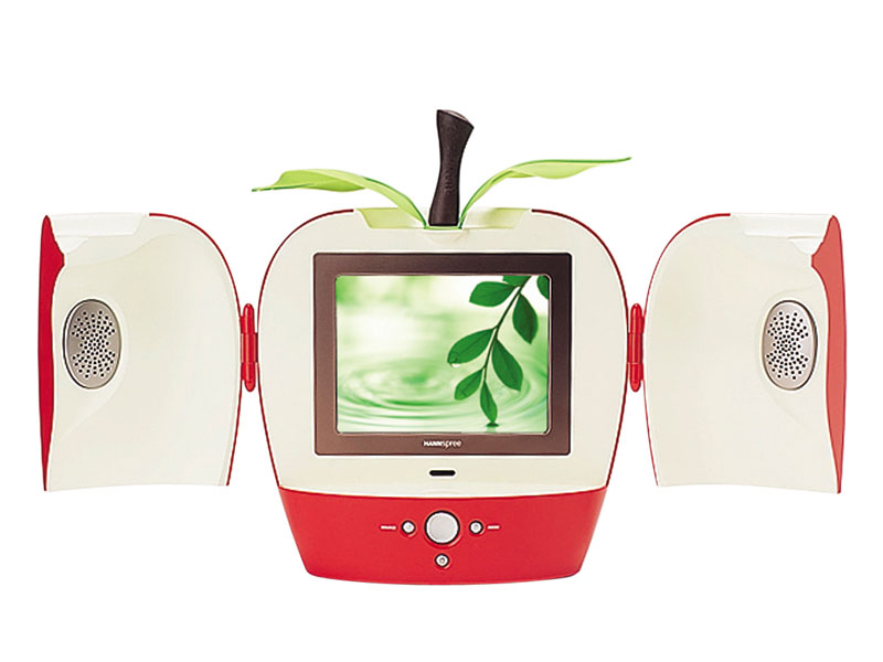 サンリオ、ハローキティの林檎型9.6インチ液晶テレビ