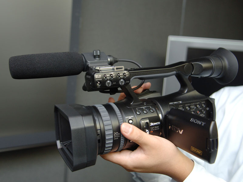 ソニー、24p/30p撮影が可能な業務用HDVカメラ