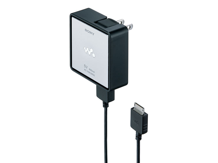 ソニー、USB充電対応ウォークマン用のACアダプタ