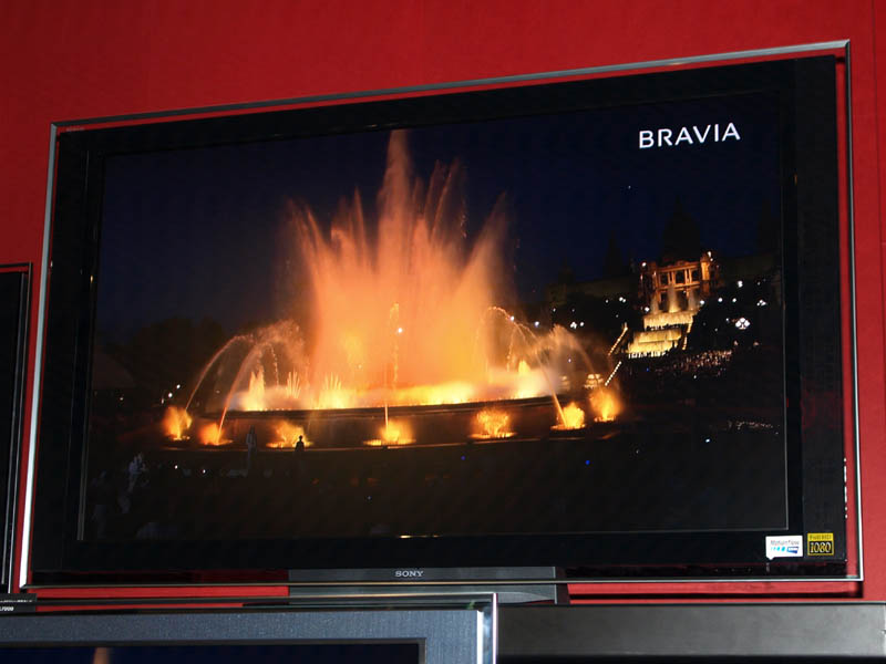 ソニー、フラッグシップ液晶テレビ新「BRAVIA X」