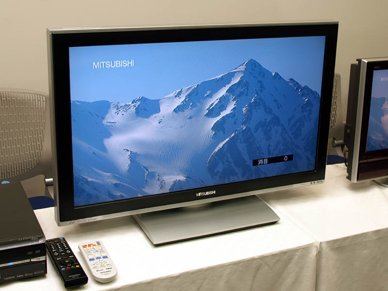 テレビ/映像機器 テレビ 光沢液晶で新しい映像体験を。三菱の新液晶TV「REAL」