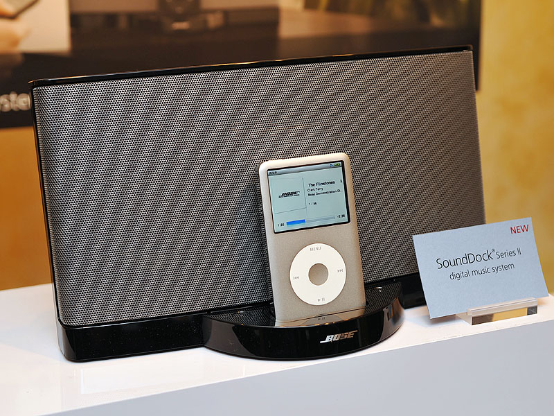 ボーズ、据え置き型iPodスピーカー「SoundDock」の新モデル