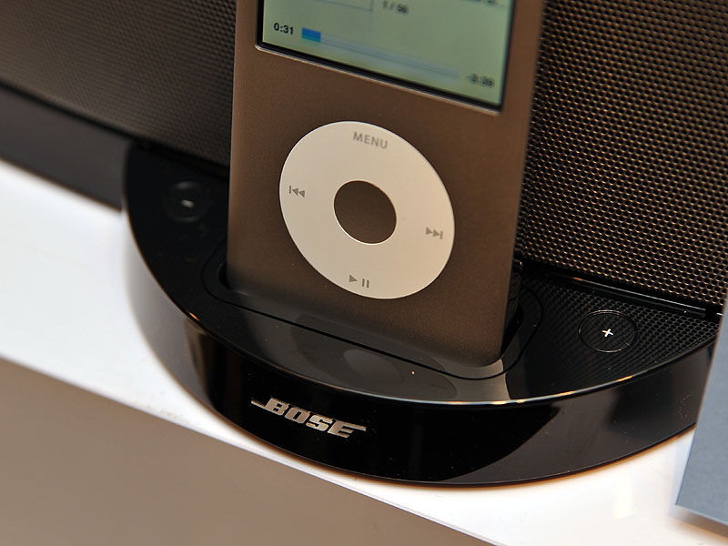 ボーズ、据え置き型iPodスピーカー「SoundDock」の新モデル