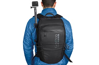 GoPro、カメラマウント付き純正バックパック。最大5台収納の