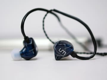 レビュー】謎のユニット構成に唯一無二のデザイン“最強エントリー ...