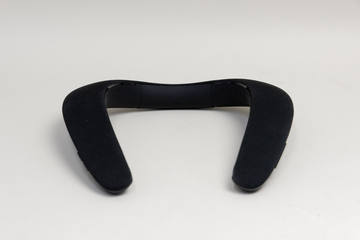 日沼諭史の体当たりばったり Jbl肩のせスピーカー Soundgear を着けて丸1日過ごす すごくいい Av Watch