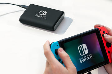 Anker Nintendo Switchを急速充電する任天堂公式モバイルバッテリ Av Watch
