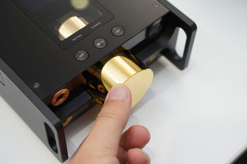 ソニー 95万円の究極プレーヤー Dmp Z1 バッテリ動作でak4497 2基 Av Watch