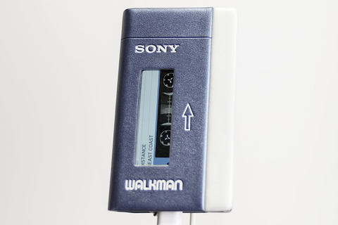 カセットテープの初代ウォークマン”を再現した、ハイレゾ対応 