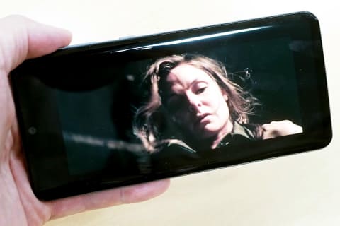 有機elスマホ Aquos Zero2 が 自分用シアター に 圧倒的dolby Vision Atmos体験 Av Watch