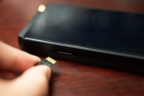 オーディオ機器 ポータブルプレーヤー 次世代プレーヤーの定番!? HiBy入魂の完成度「New HiBy R6」が凄い 