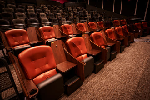 7月開業 イオンシネマ白山 高さ2 5mのサブウーファや4kレーザーpj導入 Av Watch