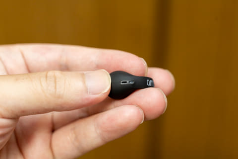 ミニレビュー 耳を塞がない Ambie 完全ワイヤレス化で 解き放たれる Av Watch