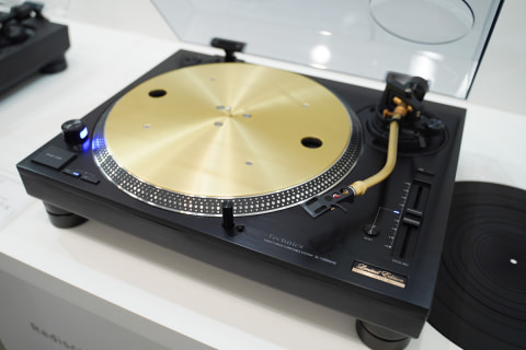 Technics、50周年記念の特別カラー・ターンテーブル「SL-1200GAE-K