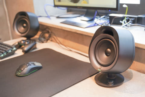 SteelSeries初ゲーミングスピーカー、小型「Arena 3」約2万円