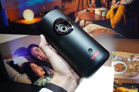 小寺信良の週刊 Electric Zooma!】レーザー光源でより明るく。Anker