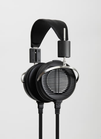 STAX、小型円形の新エントリー「SR-X1」5月9日発売。6.6万円から