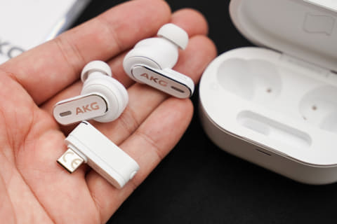 AKG N5 ワイヤレスイヤフォン ホワイト AKG N5 Hybrid | ハイブリッドノイズキャンセリング完全ワイヤレスイヤホン