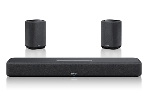 デノン、Atmos対応小型サウンドバー「550」と、無線リアスピーカーの