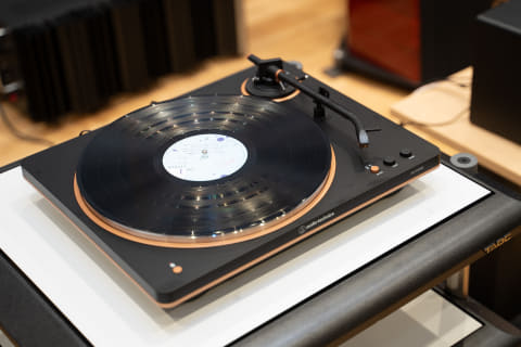 レビュー】トーンアームとデザイン一新、4万円を切る注目アナログ