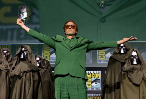 マーベル　アベンジャーズ　アイアンマン　トニースターク　ロバート・ダウニー・Jr ironman2_web_scene1_rgb.jpg