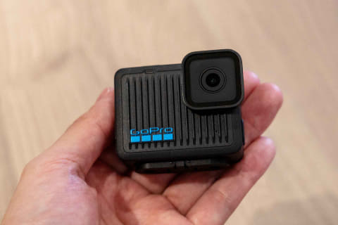 GoPro、AirPodsケースと同サイズの小型4Kアクションカム「HERO