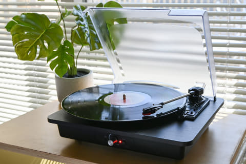 レビュー】“3COINSのレコードプレーヤー”買ってみた。9900円の